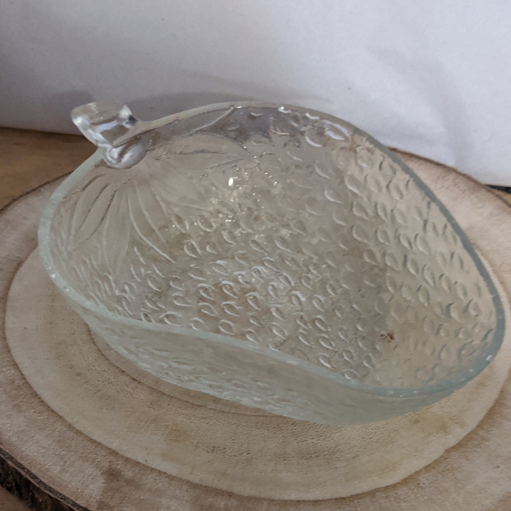 Vintage Strawberry Clear Glass Textured Bowl